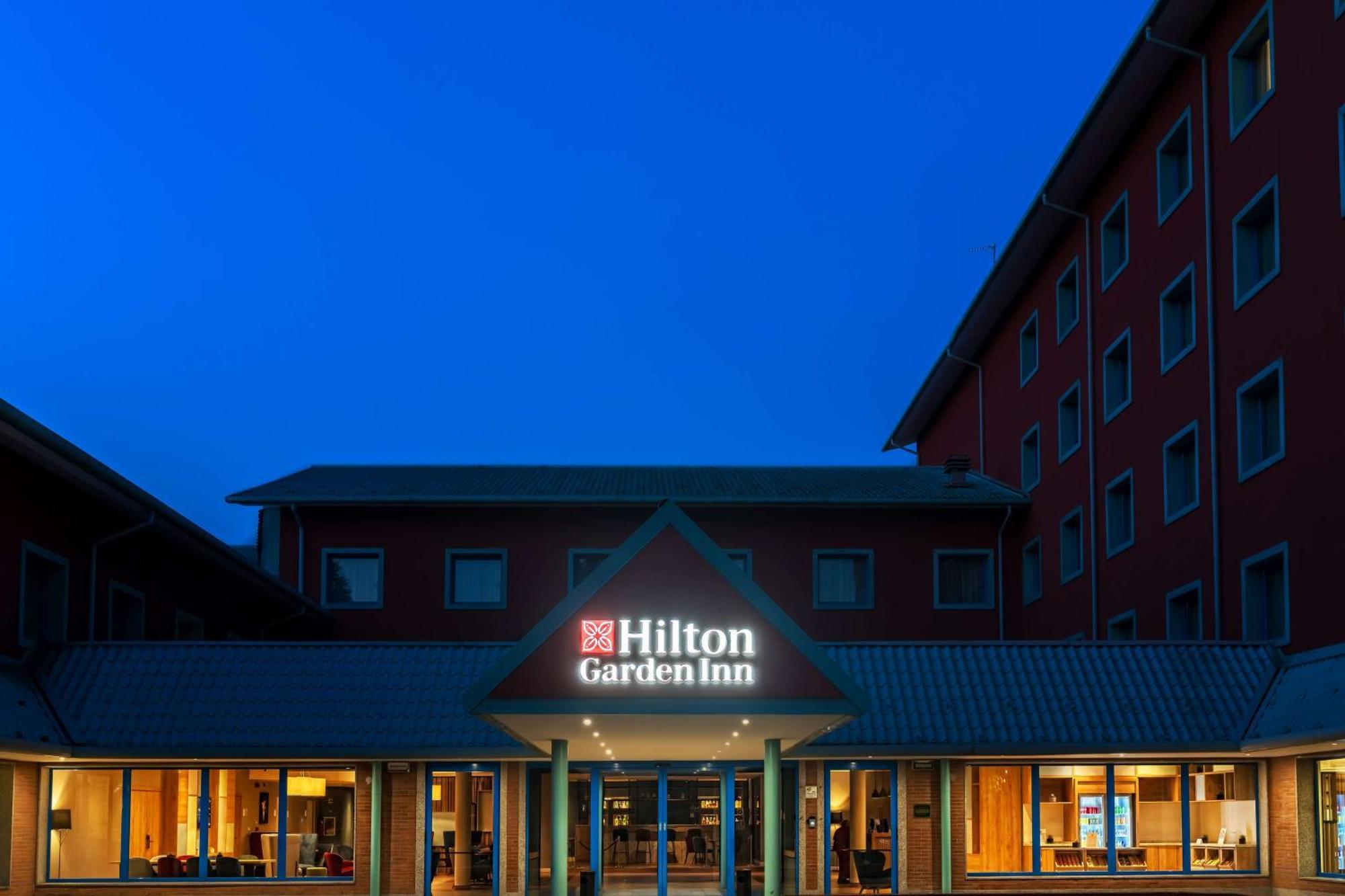 Hilton Garden Inn Milan Malpensa Somma Lombardo Exterior photo